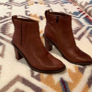 Luggage Brown Clark’s Ankle Boots 9.5